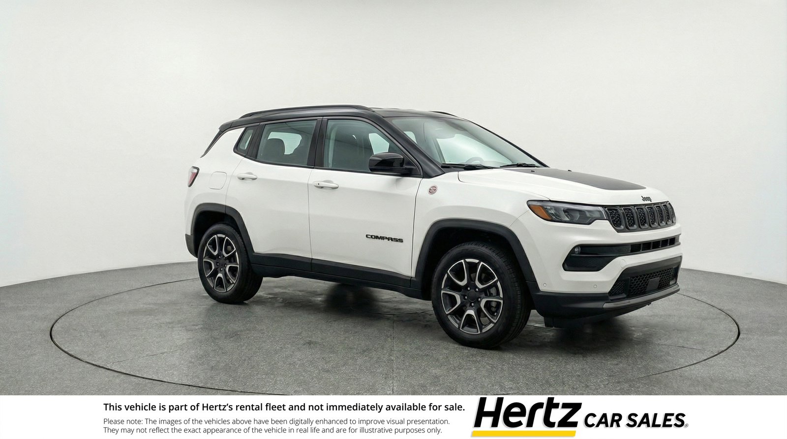 Used 2025 Jeep Compass Trailhawk image 1