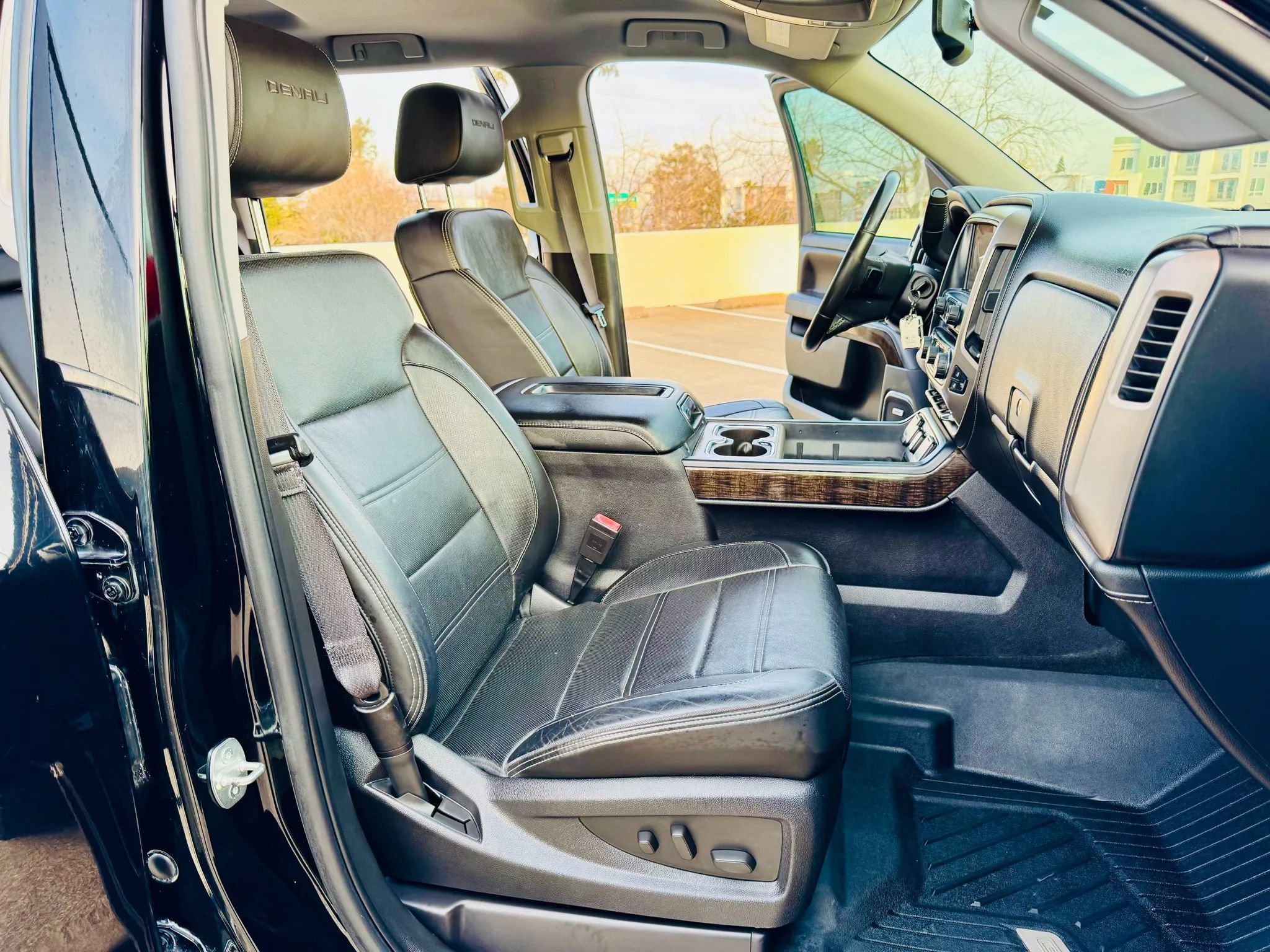 Used 2014 GMC Sierra 1500 Denali image 16