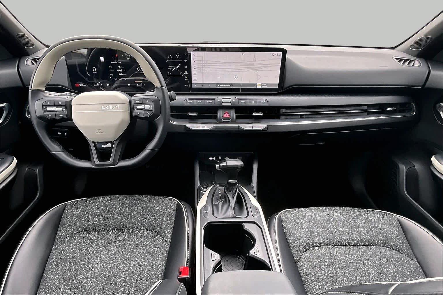 Used 2025 Kia K4 EX w/ GT-Line Sunroof Package FWD image 29