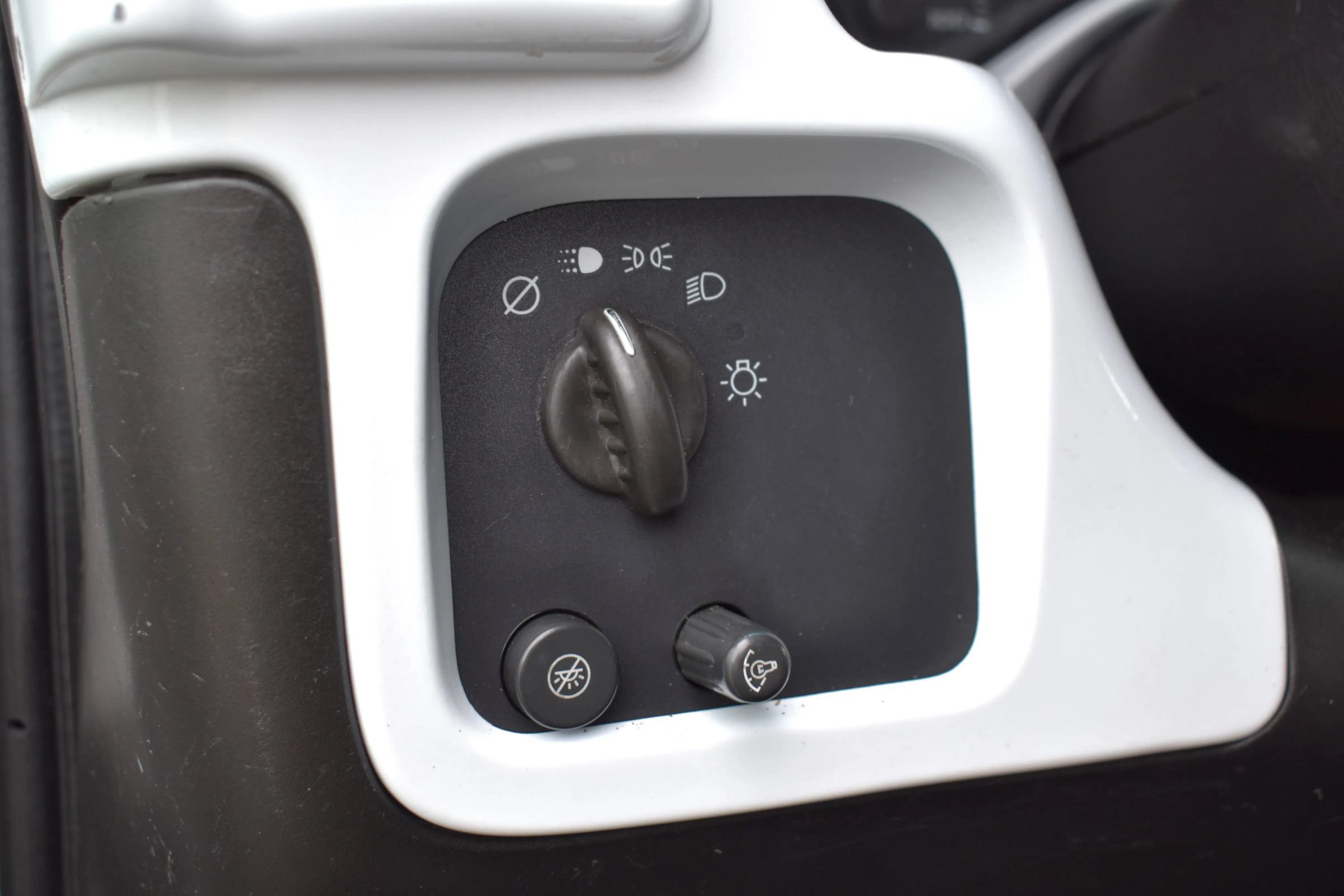 Used 2006 Chevrolet Express 3500 RWD image 53