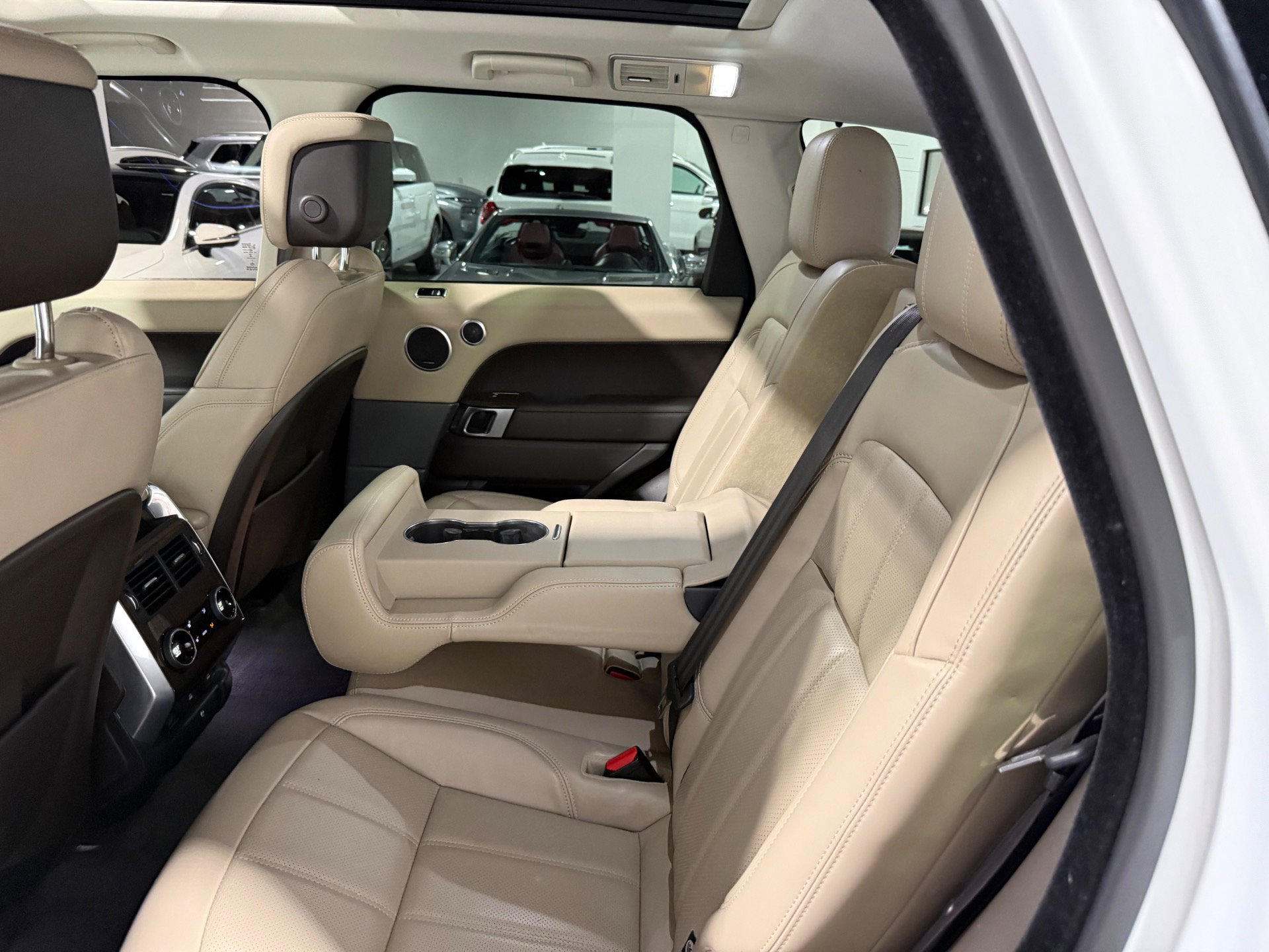 Used 2018 Land Rover Range Rover Sport HSE AWD/4WD image 61
