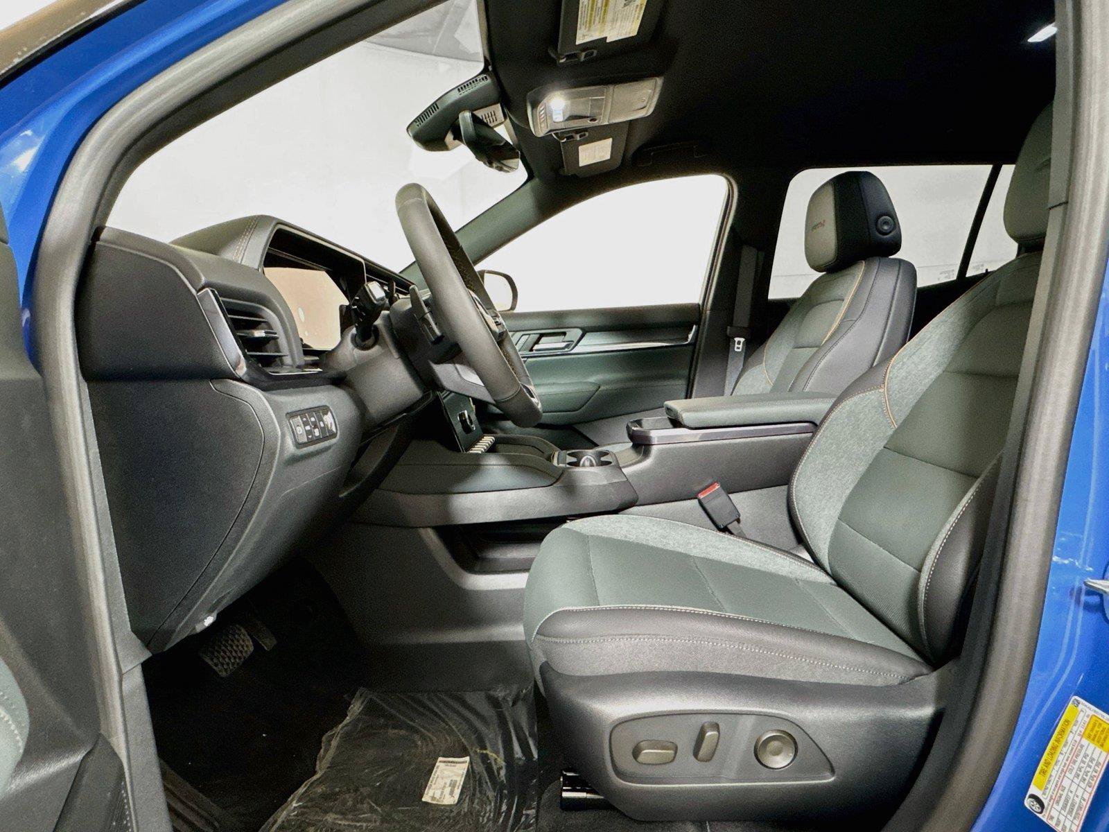 New 2027 GMC Terrain AT4 w/ Technology Package II AWD/4WD image 12