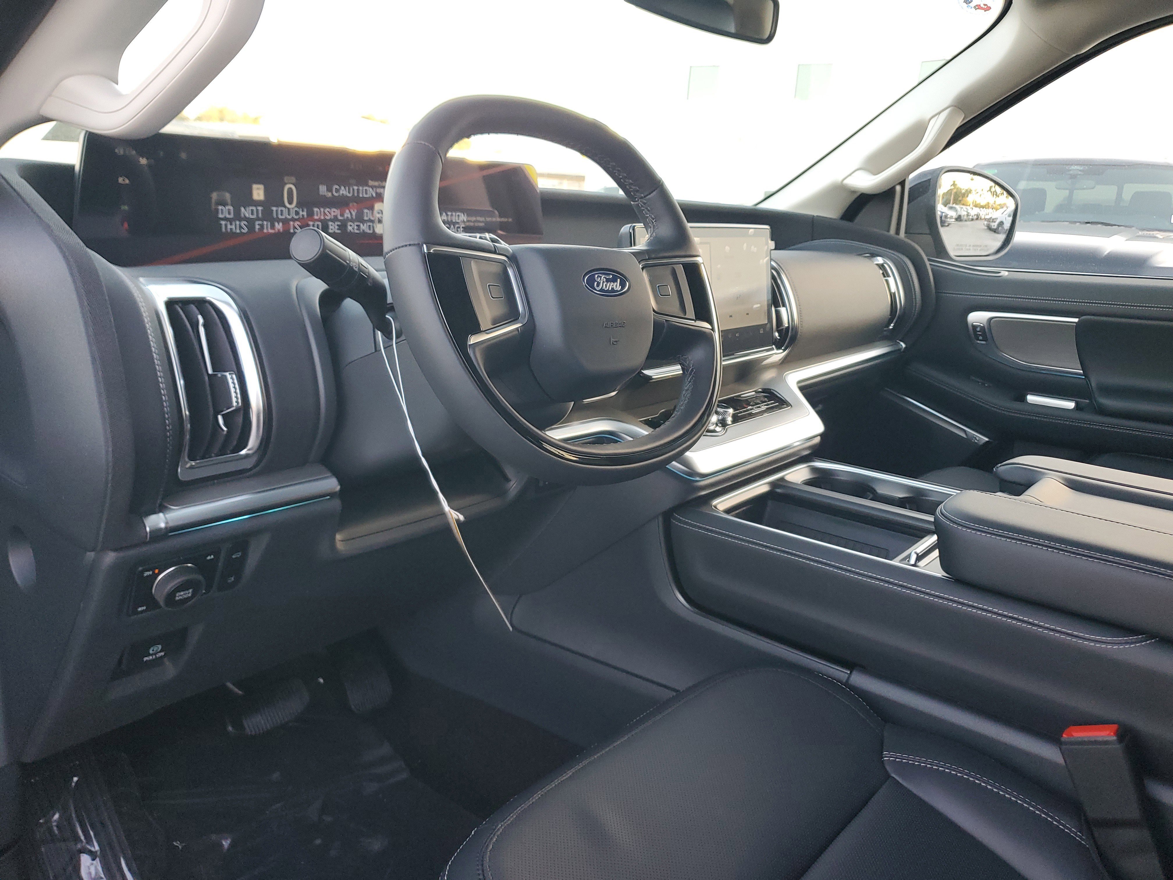 New 2025 Ford Expedition Max Platinum w/ Driver's Package image 9