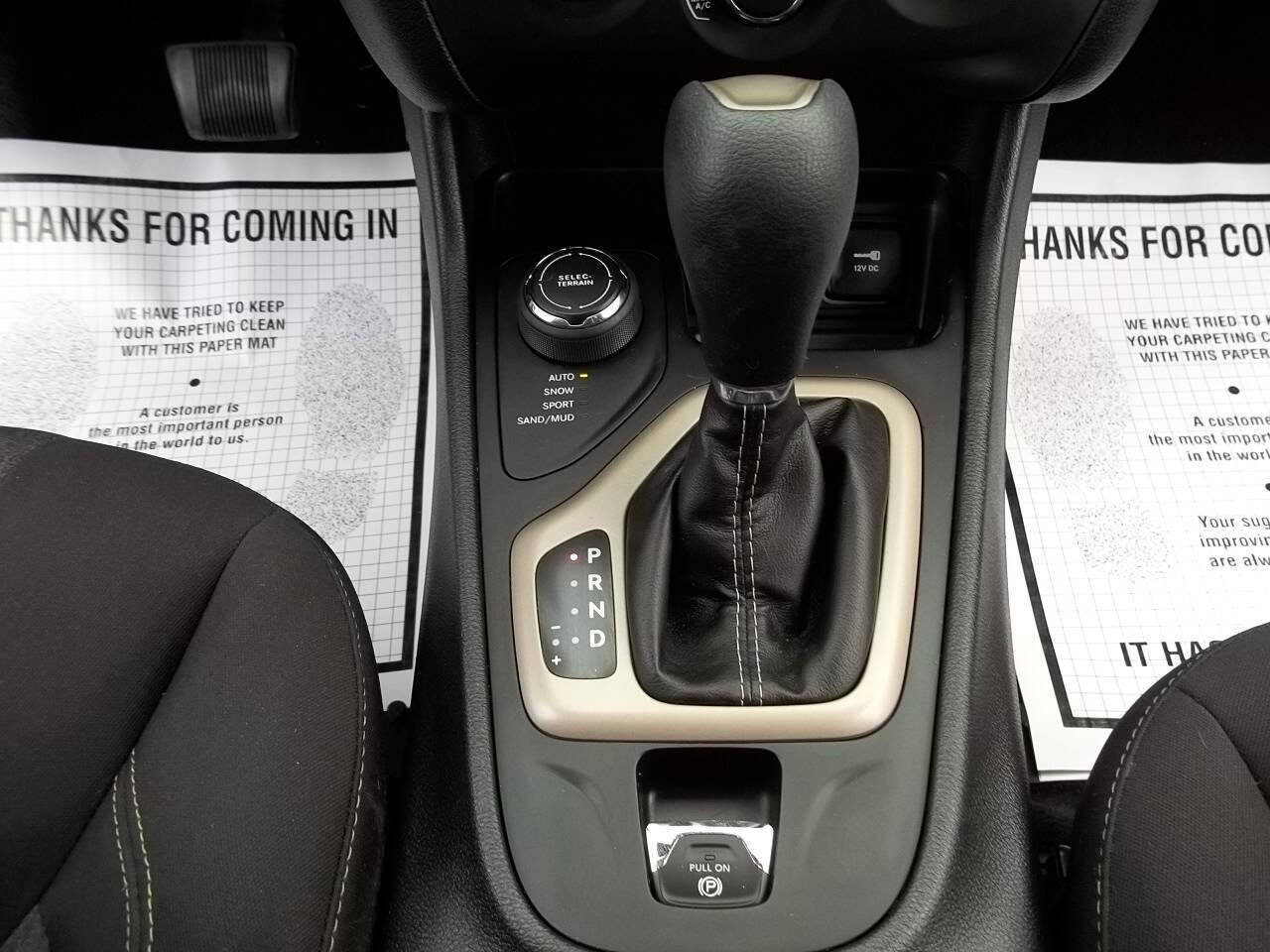 Used 2017 Jeep Cherokee Sport image 25