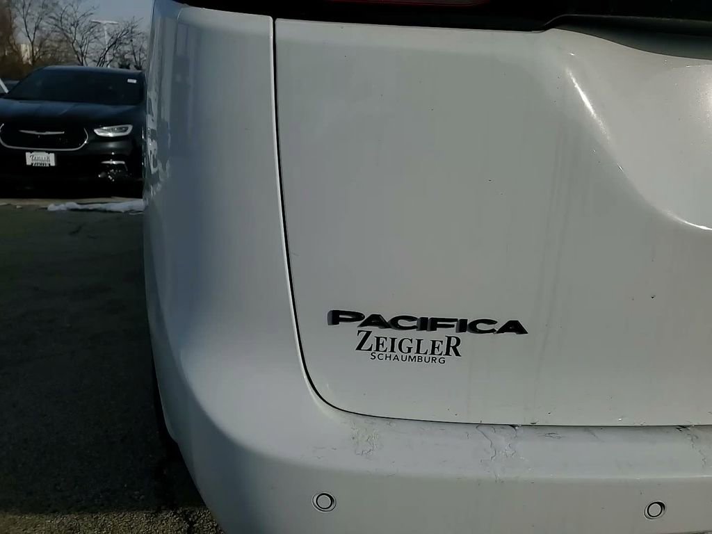 New 2026 Chrysler Pacifica Select FWD image 11
