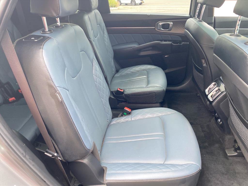 Certified 2025 Kia Sorento SX Prestige AWD/4WD image 27