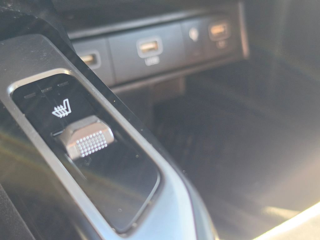 Certified 2023 Kia Sorento X-Line EX image 23