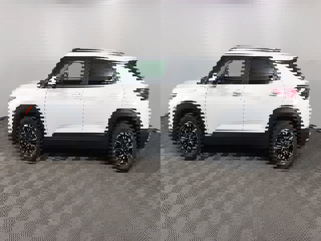 Used 2025 Chevrolet TrailBlazer LT image 5