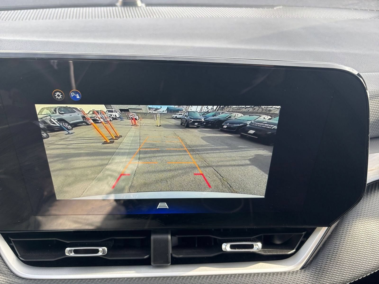 Used 2025 Chevrolet Equinox LT AWD/4WD image 17