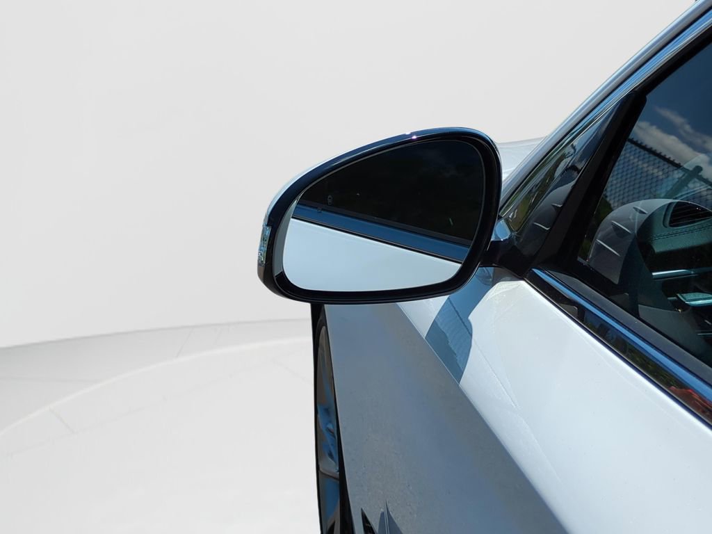 Used 2022 Genesis G70 2.0T RWD image 27