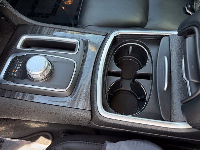 Used 2022 Chrysler 300 Touring L RWD image 15