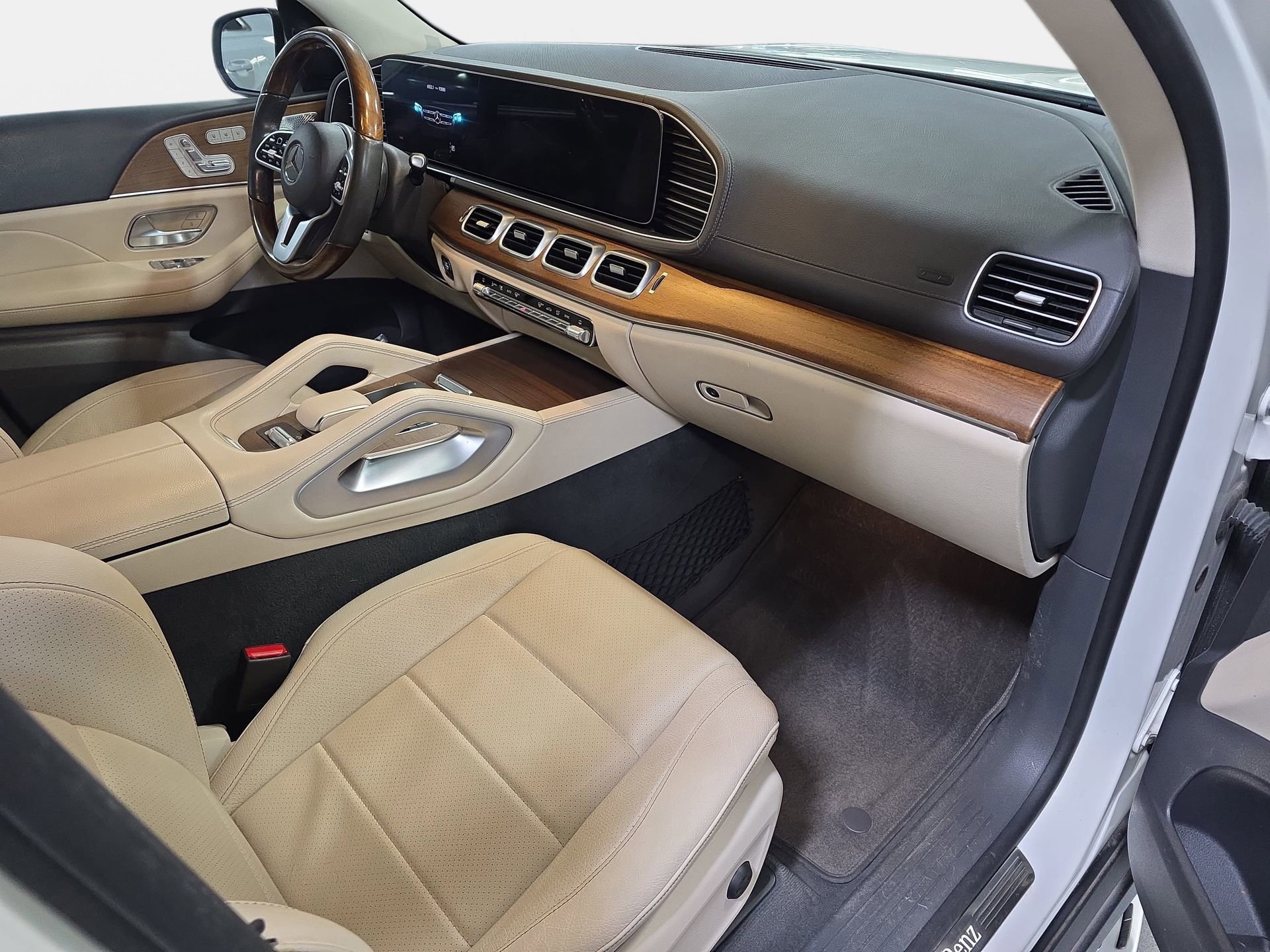 Used 2020 Mercedes-Benz GLS 450 4MATIC image 10