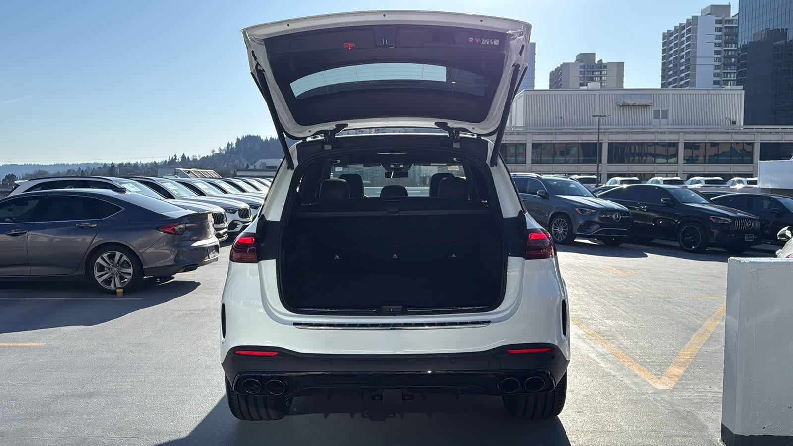 New 2026 Mercedes-Benz GLE 53 AMG 4MATIC image 9