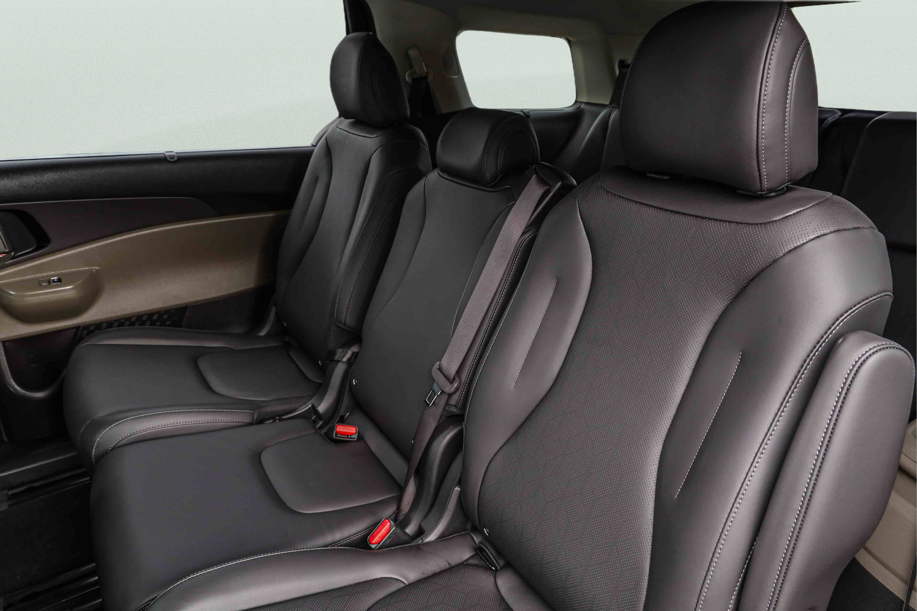 Certified 2026 Kia Carnival EX FWD image 21