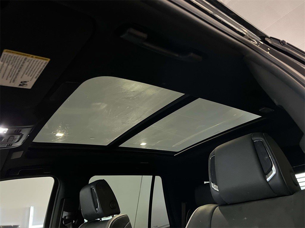 Certified 2024 Cadillac Escalade Premium Luxury image 14