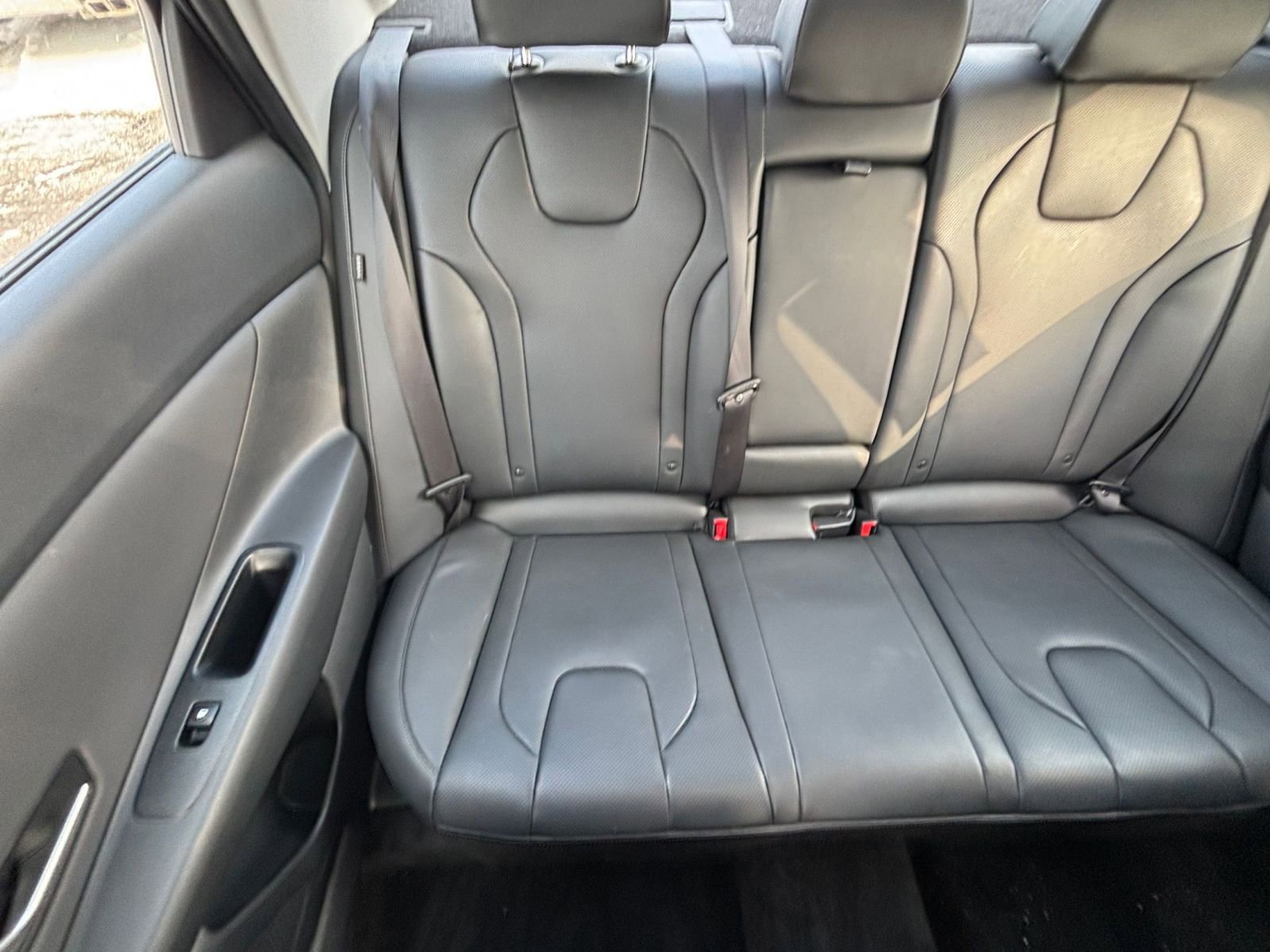 Used 2025 Hyundai Elantra Limited image 42