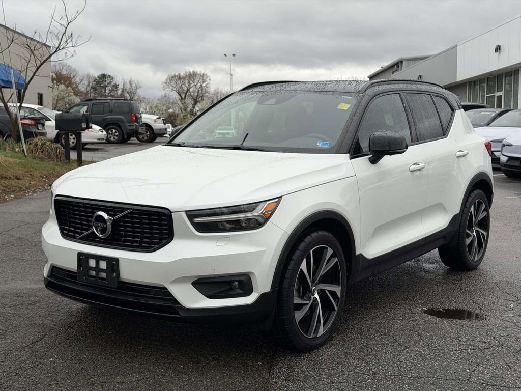 Used 2021 Volvo XC40 T5 R-Design w/ Advanced Package image 23