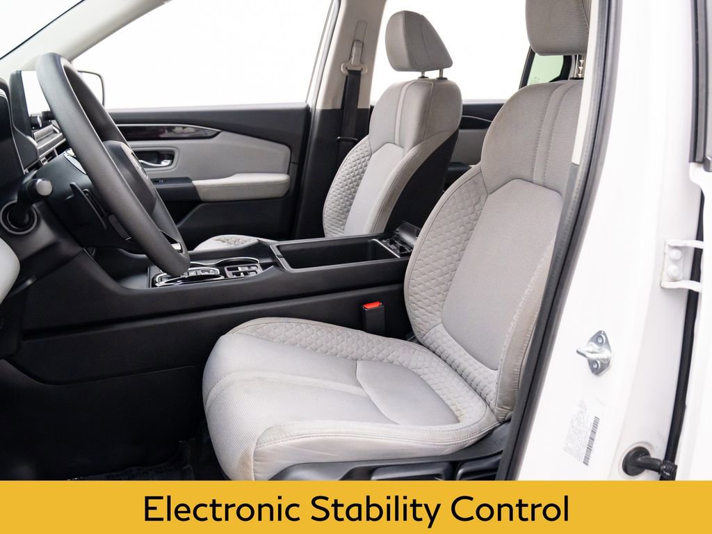 Used 2023 Honda Pilot LX image 15