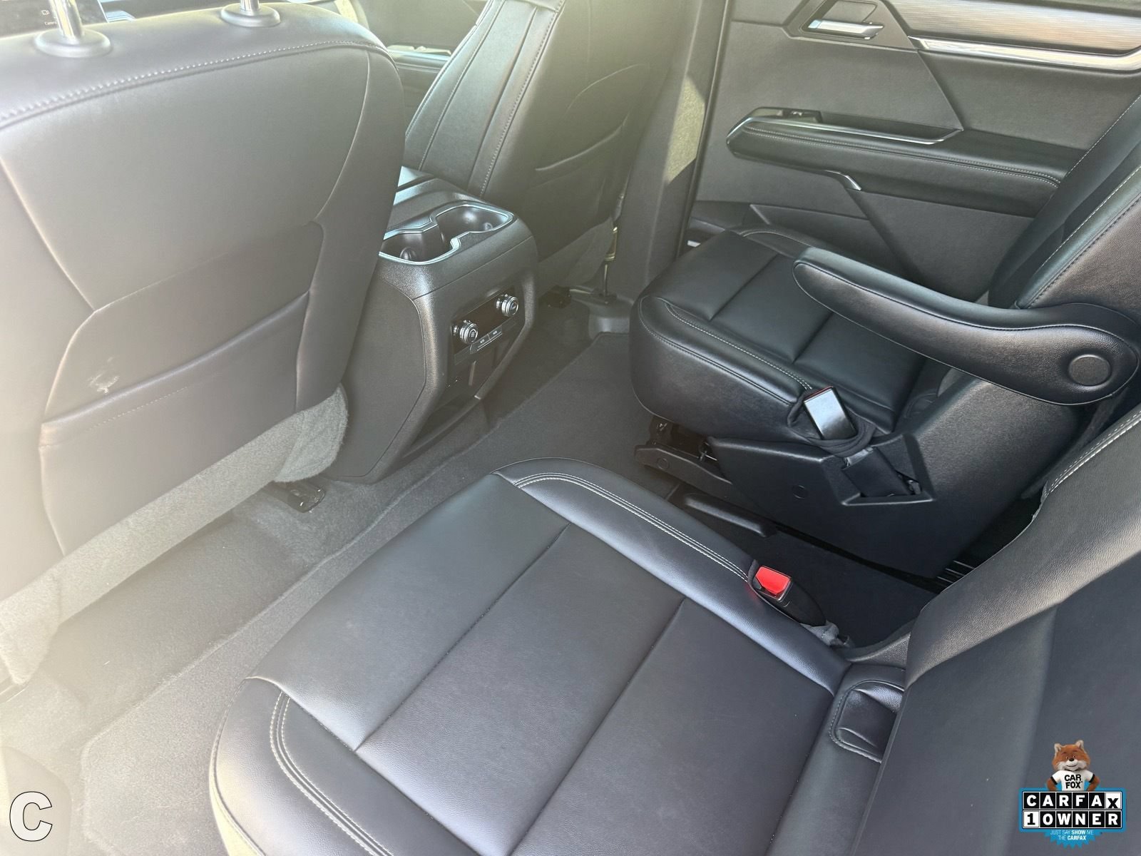 Used 2024 GMC Acadia Elevation FWD image 24