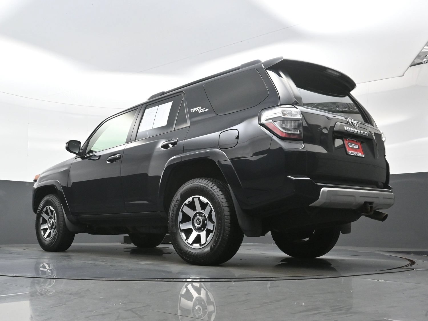 Used 2022 Toyota 4Runner TRD Off-Road Premium AWD/4WD image 31