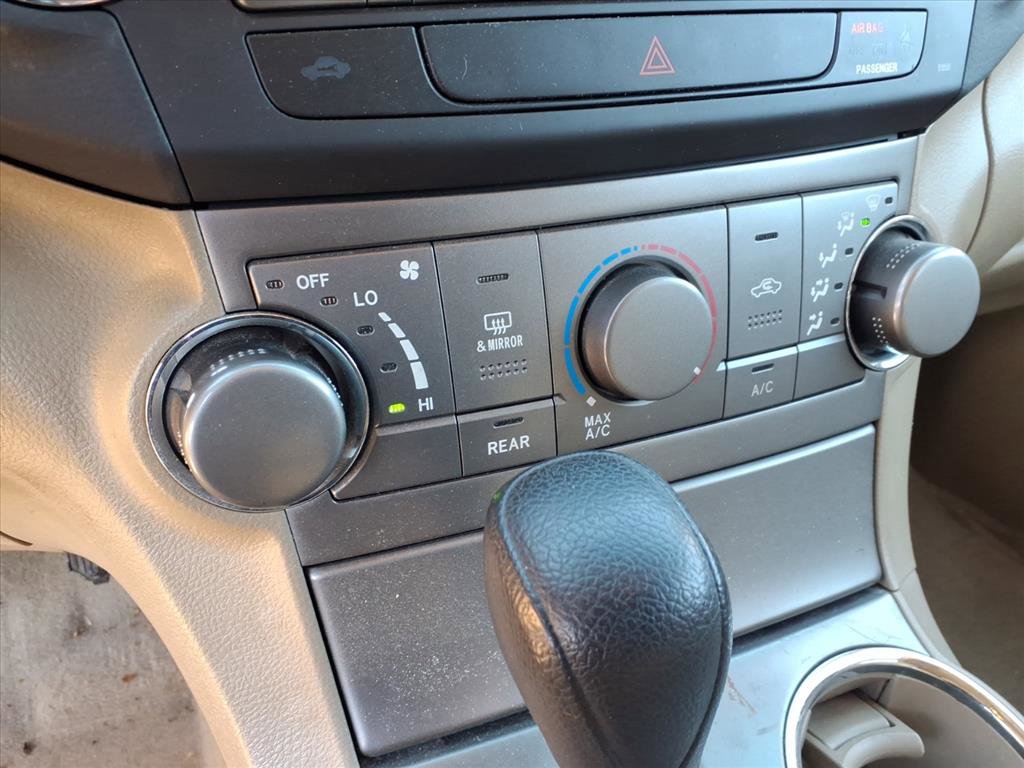 Used 2010 Toyota Highlander Base image 23