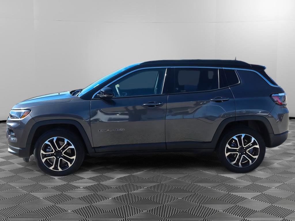 Used 2024 Jeep Compass Limited image 3