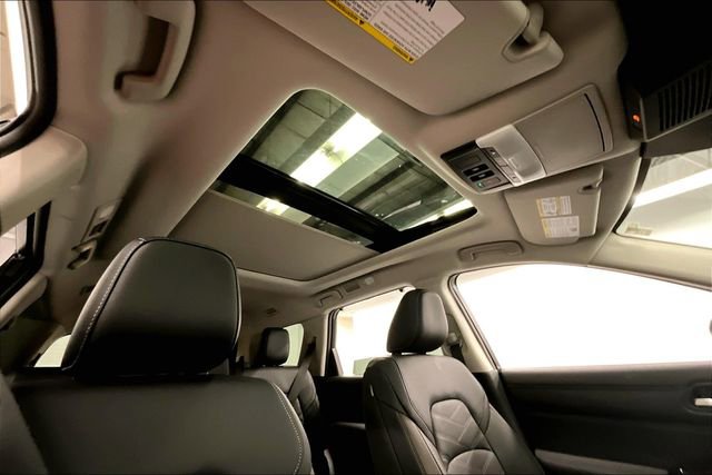 New 2025 Nissan Pathfinder Platinum w/ Lighting Package (N93) image 35