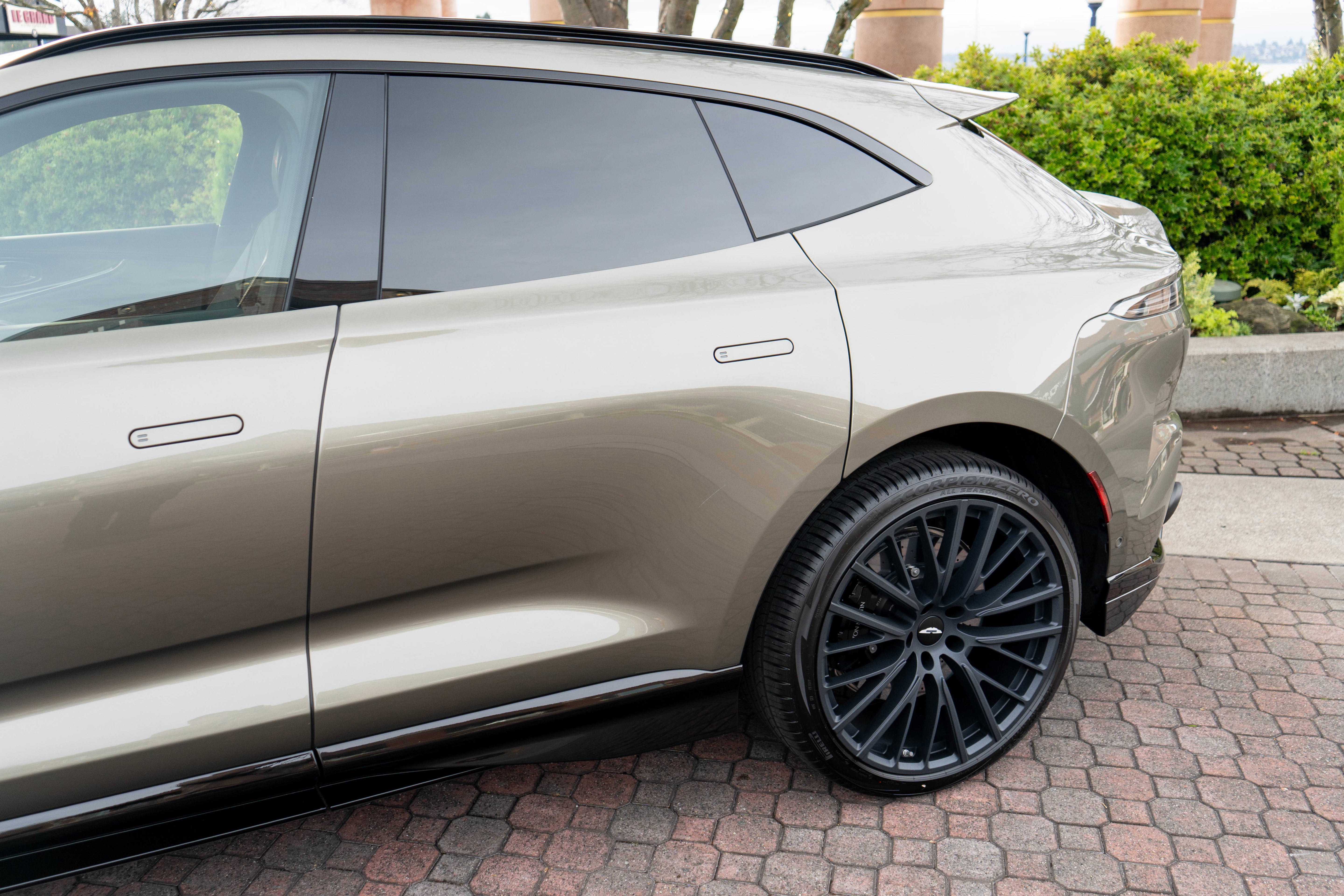 New 2026 Aston Martin DBX 707 AWD/4WD image 44
