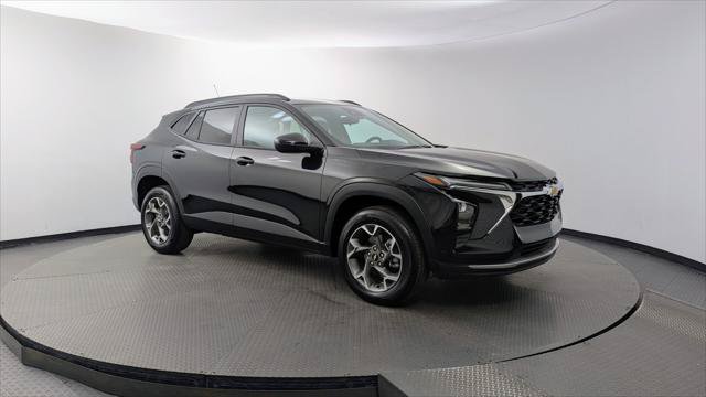 Used 2026 Chevrolet Trax LT FWD image 11