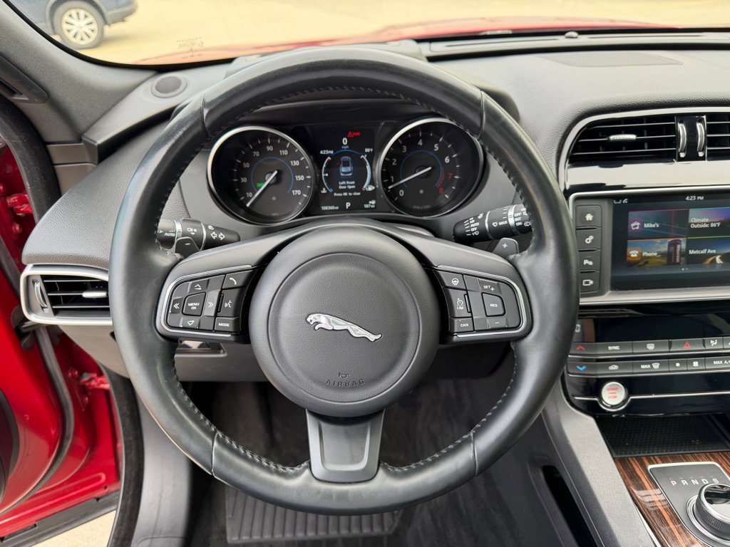 Used 2017 Jaguar F-PACE Prestige AWD/4WD image 14