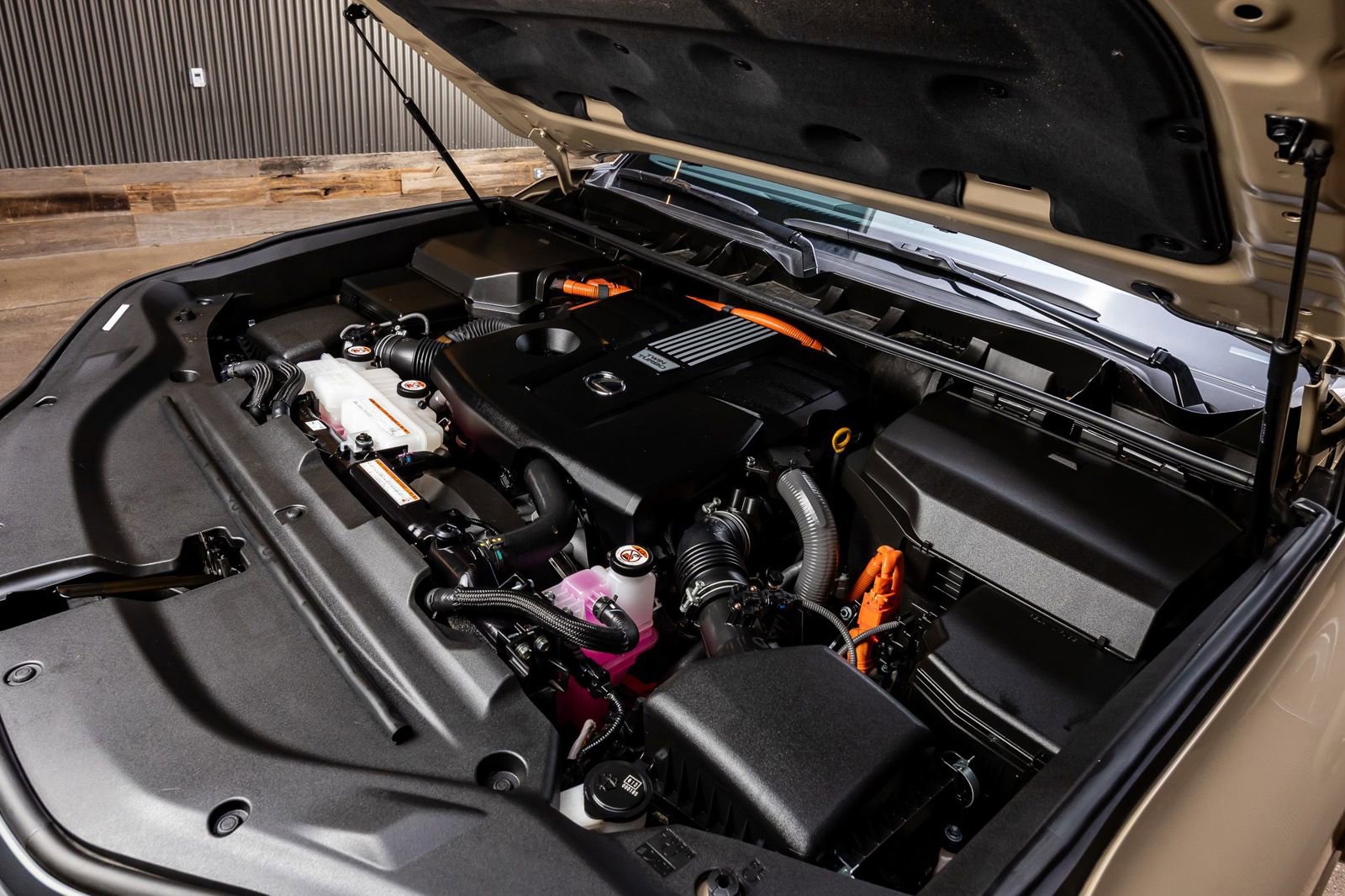 Used 2025 Lexus LX 700h Overtrail image 40