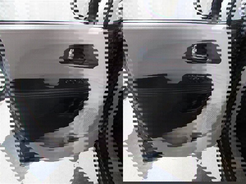 Used 2021 Chrysler Voyager Lxi image 58