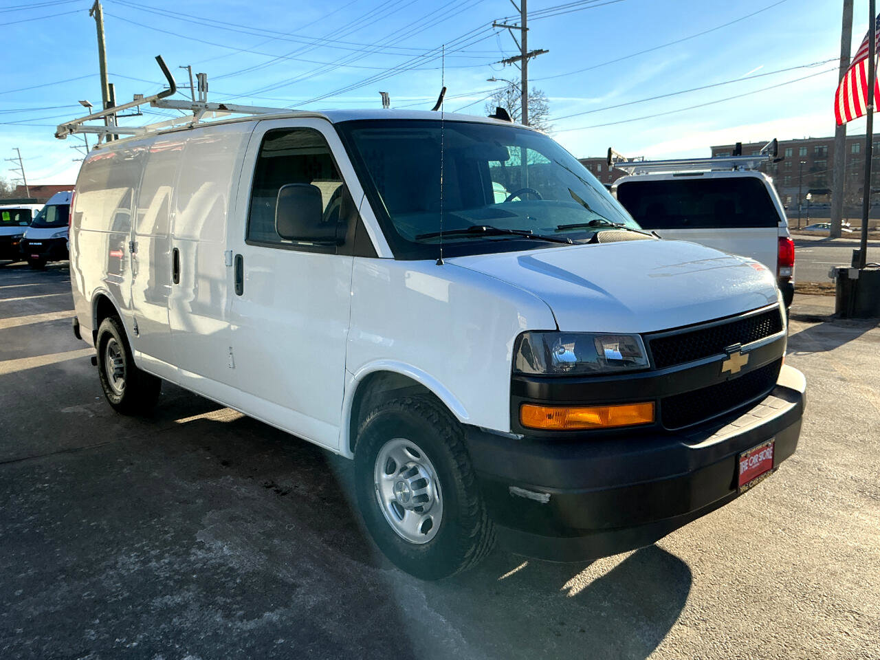 Used 2020 Chevrolet Express 3500 w/ Driver Convenience Package image 3