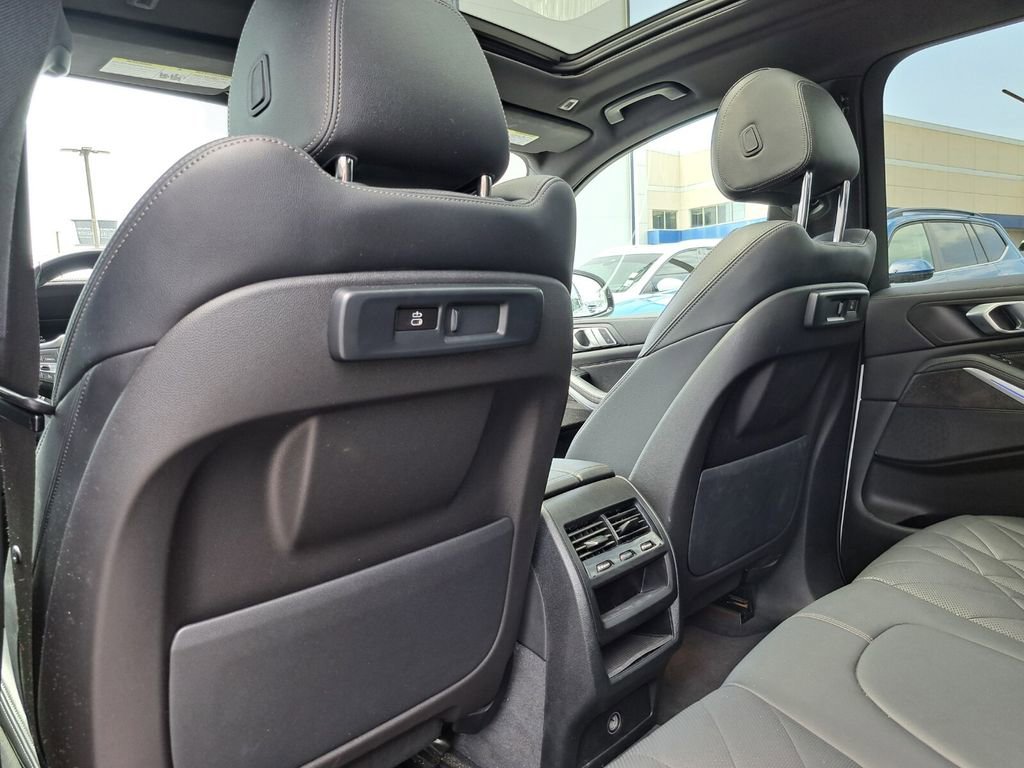 Used 2023 BMW X5 sDrive40i w/ Premium Package RWD image 21