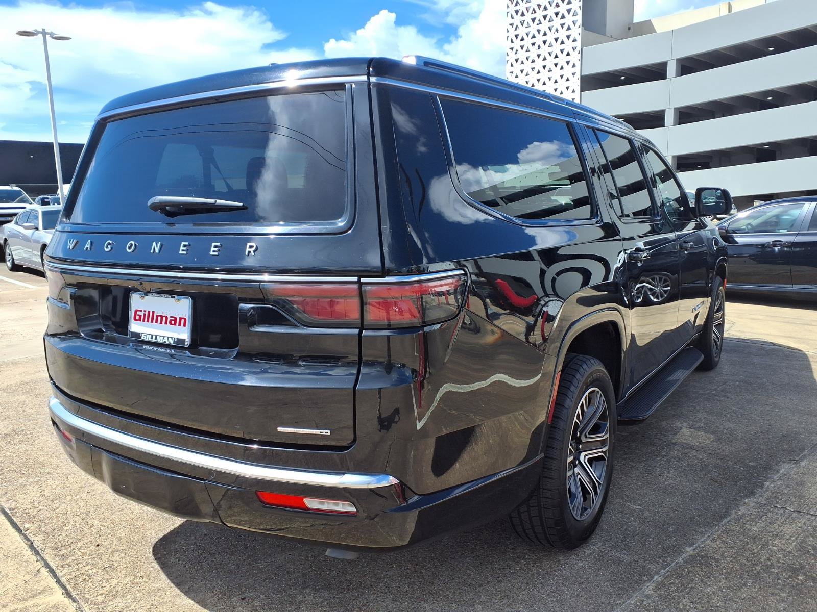 Used 2024 Jeep Wagoneer L Series II w/ Flexible Seating Group RWD image 29