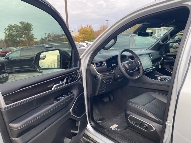 New 2024 Jeep Wagoneer L 4WD w/ Convenience Group I image 15