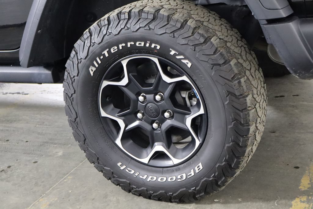 Used 2023 Jeep Wrangler Unlimited Rubicon 4xe w/ Cold Weather Group AWD/4WD image 36