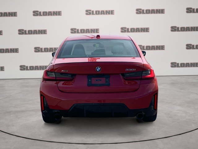 Used 2024 BMW 330i xDrive Sedan w/ M Sport Package AWD/4WD image 4