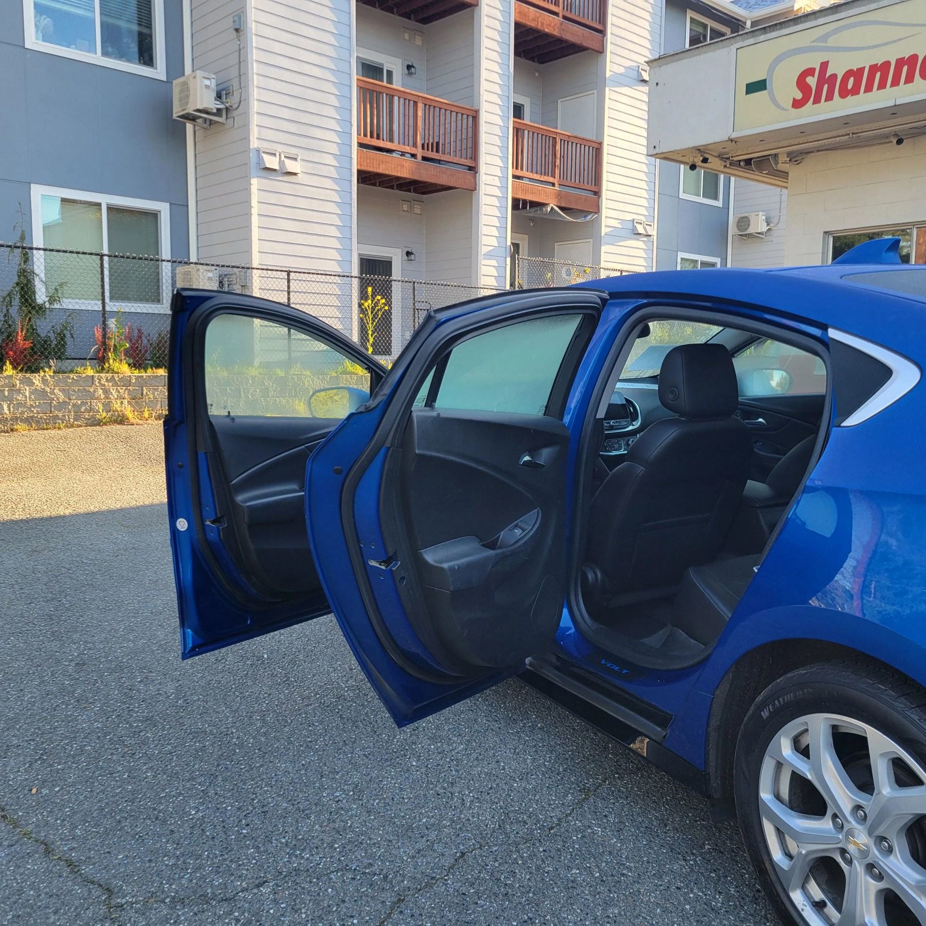 Used 2017 Chevrolet Volt Premier w/ Driver Confidence II Package image 14
