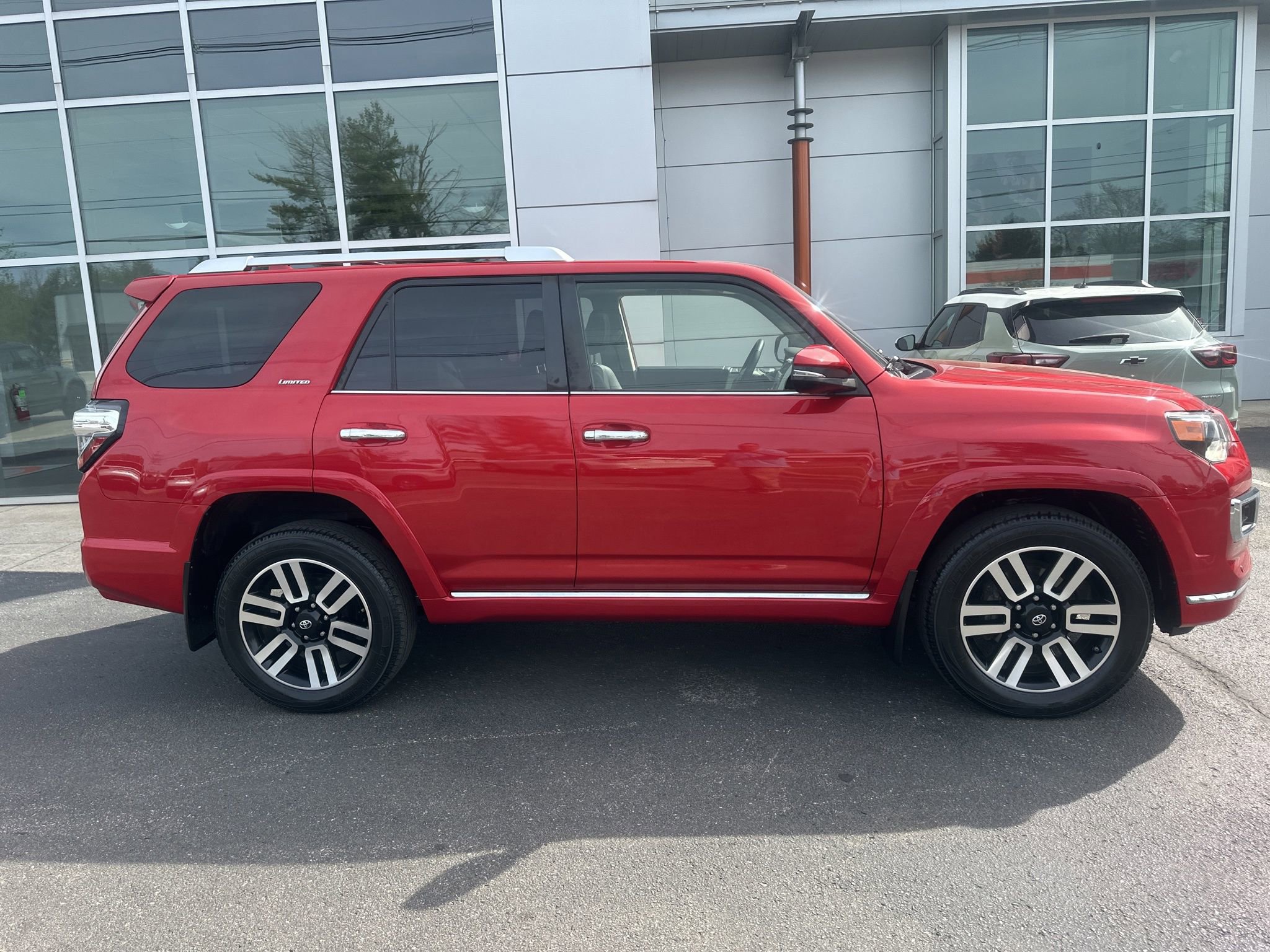 Used 2021 Toyota 4Runner Limited image 4