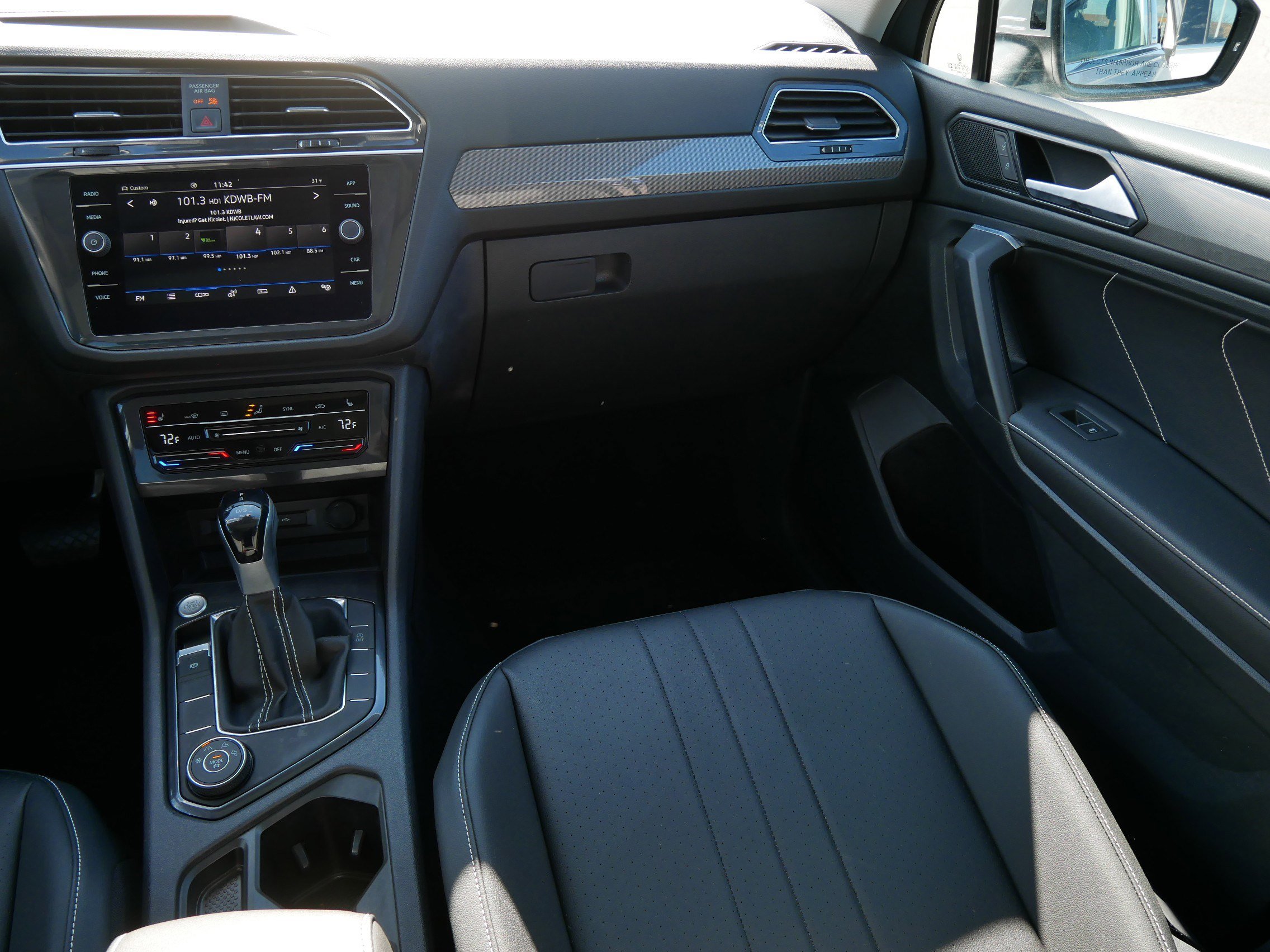 Certified 2023 Volkswagen Tiguan SE w/ Panoramic Sunroof Package image 11