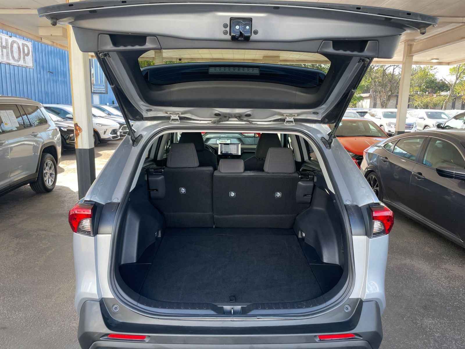 Used 2025 Toyota RAV4 LE image 30