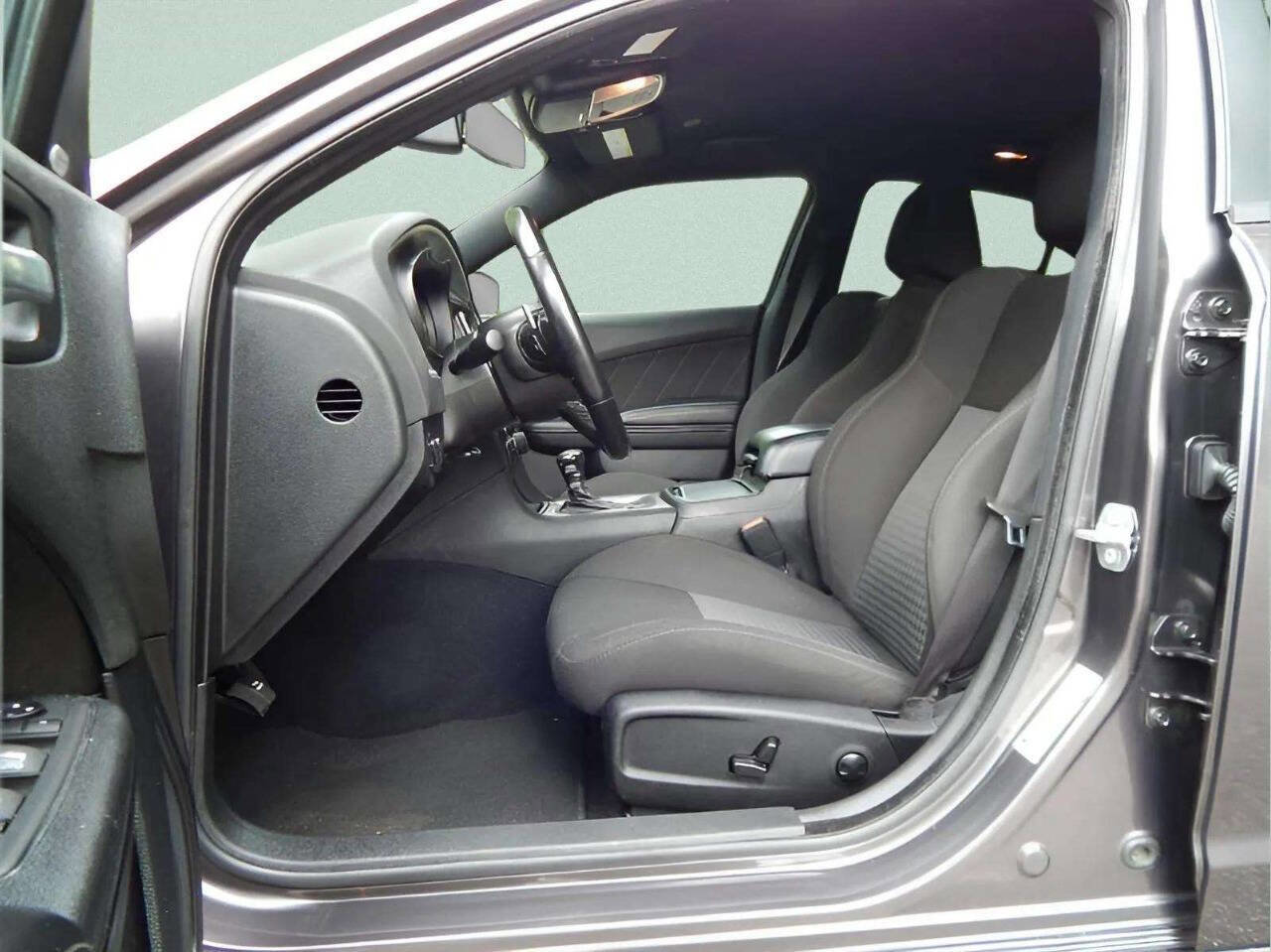 Used 2022 Dodge Charger GT w/ Blacktop Package image 17