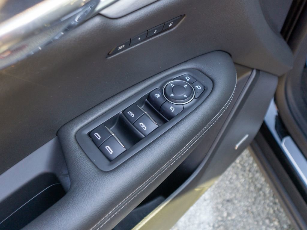 Used 2021 Cadillac XT6 Sport w/ LPO, ONYX Package image 17