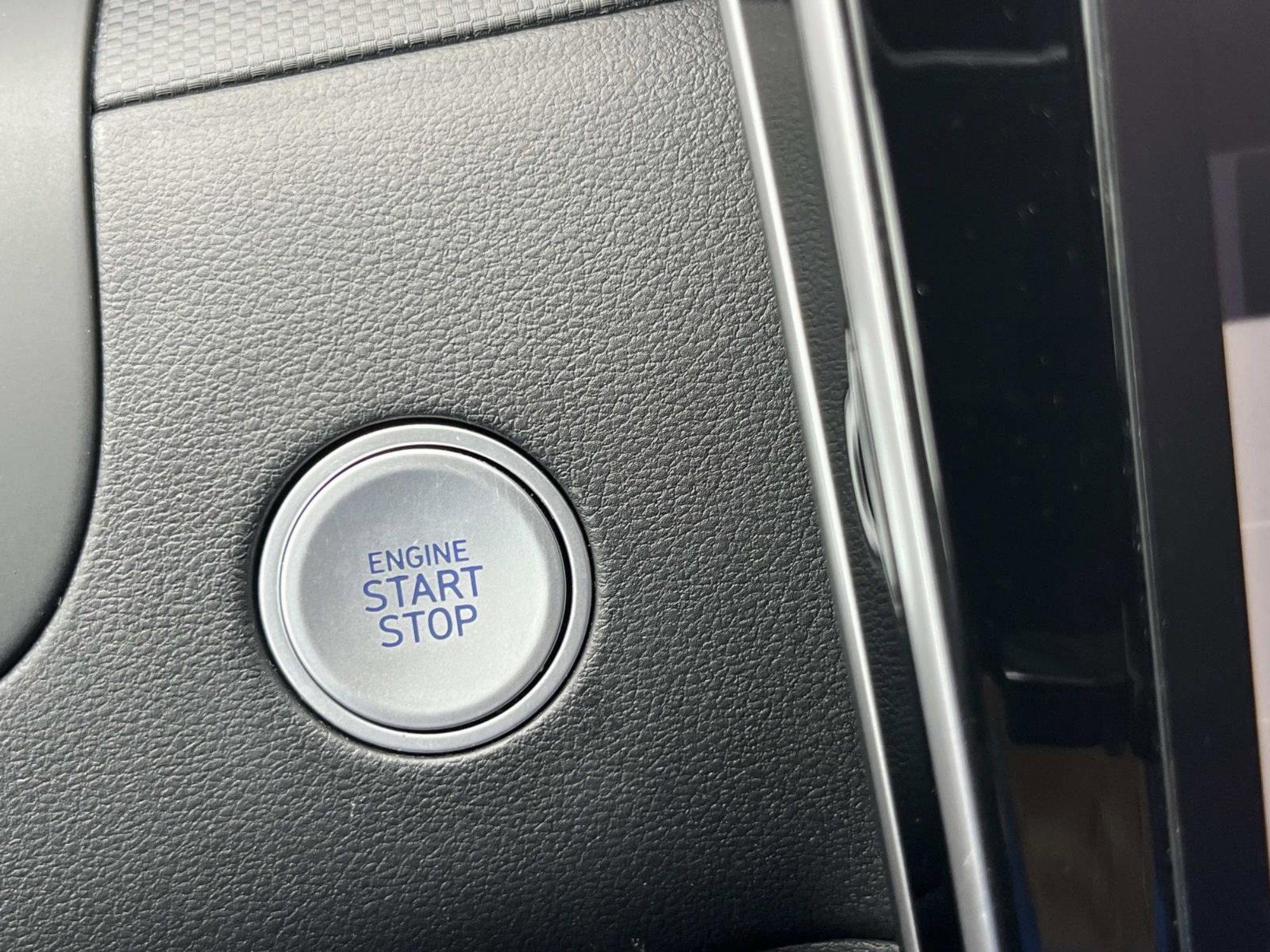 Used 2024 Hyundai Santa Cruz SEL w/ Activity Package image 34