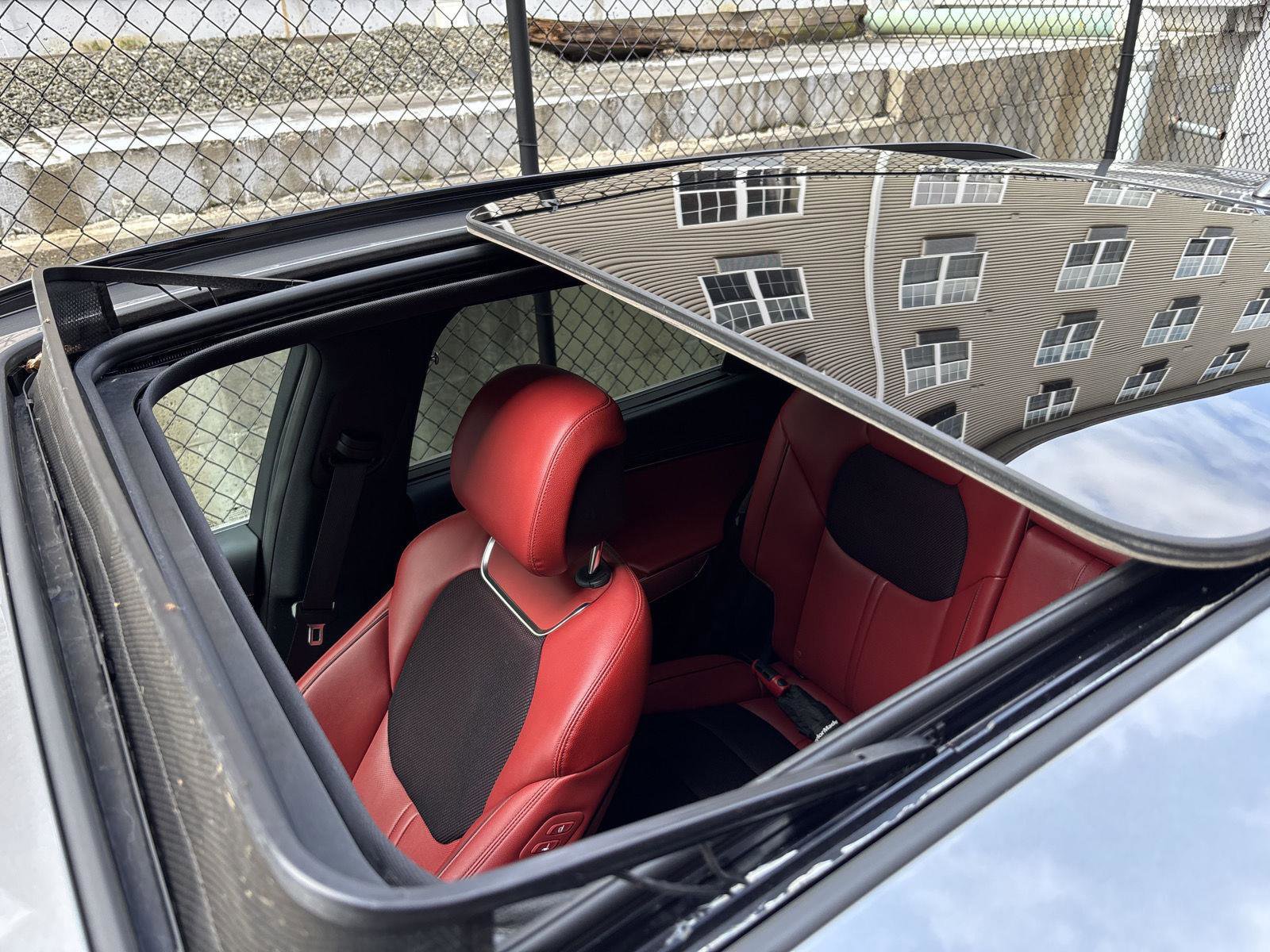 Used 2023 Genesis GV70 2.5T w/ Sport Prestige Package image 31