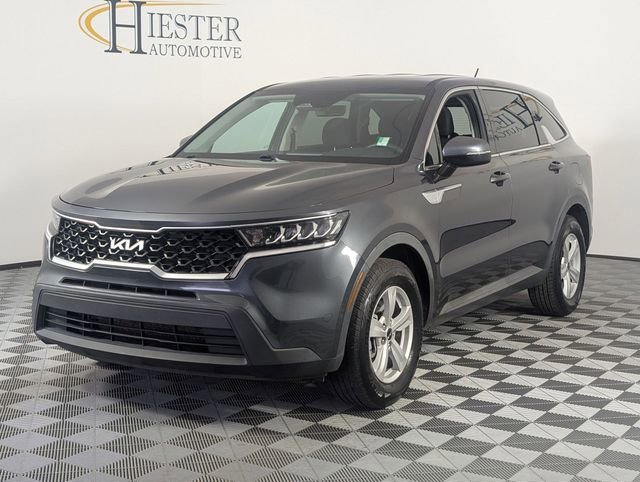 Used 2022 Kia Sorento LX image 4