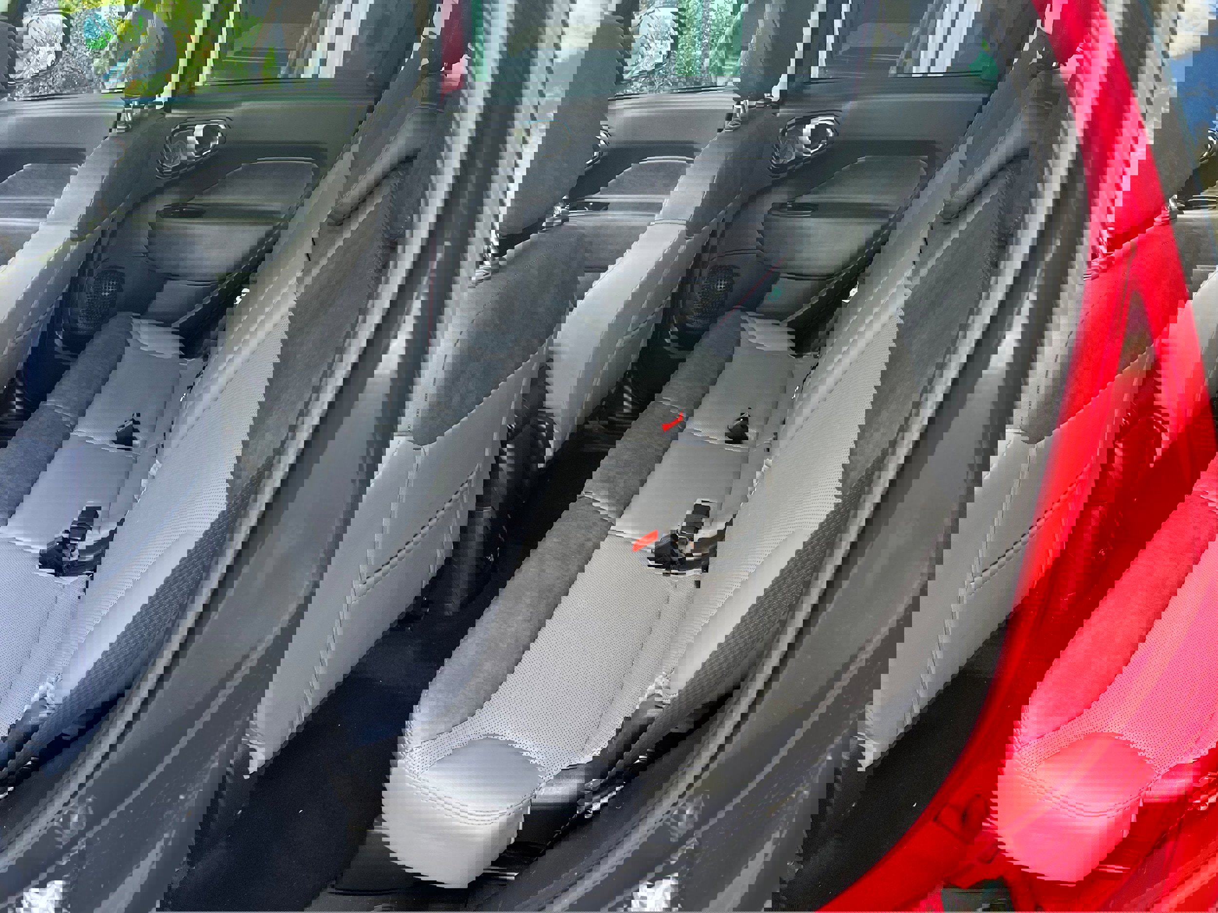 Used 2014 FIAT 500L Lounge w/ Mutually Exclusive Package image 8