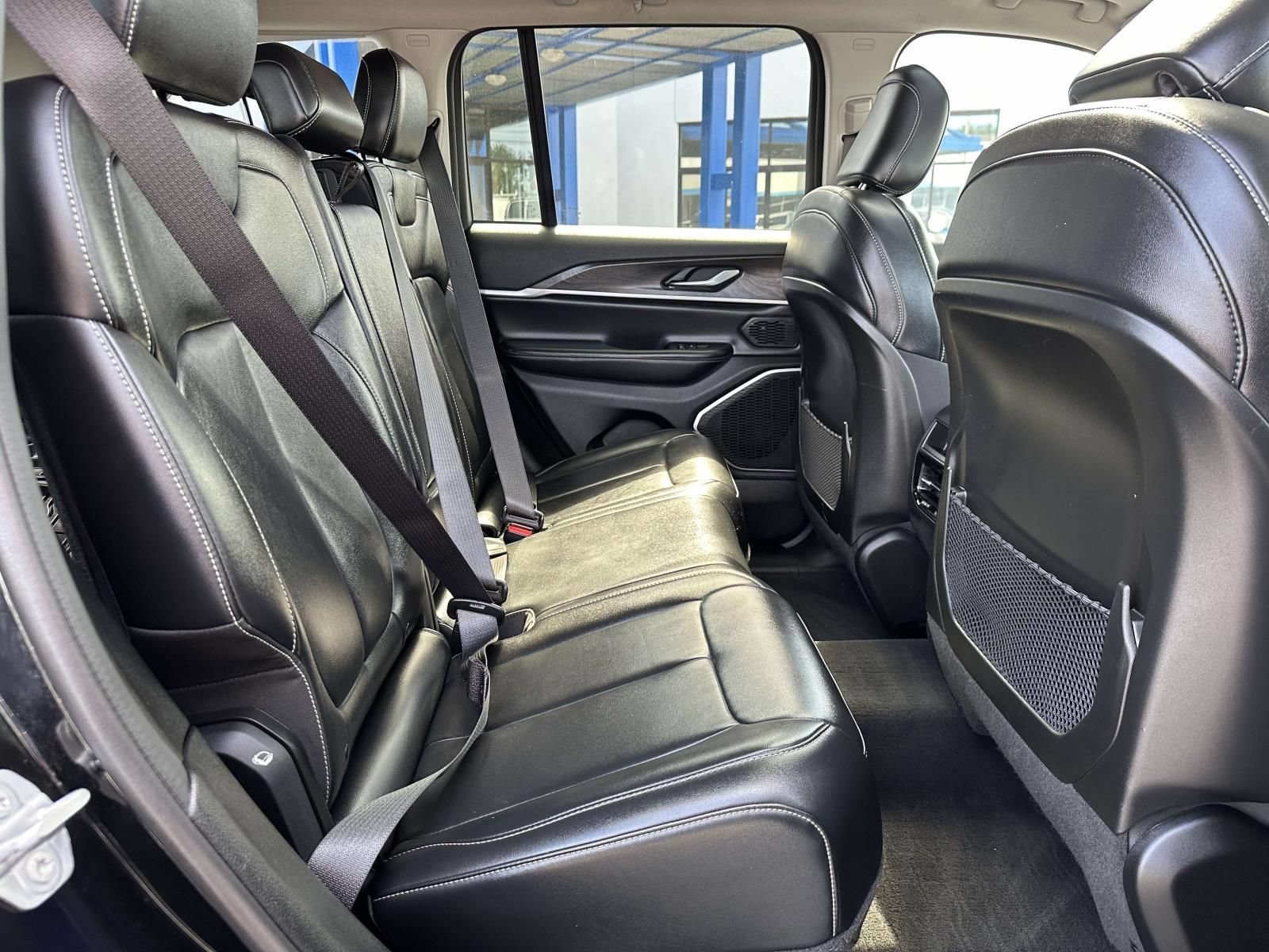 Used 2022 Jeep Grand Cherokee Limited RWD image 28