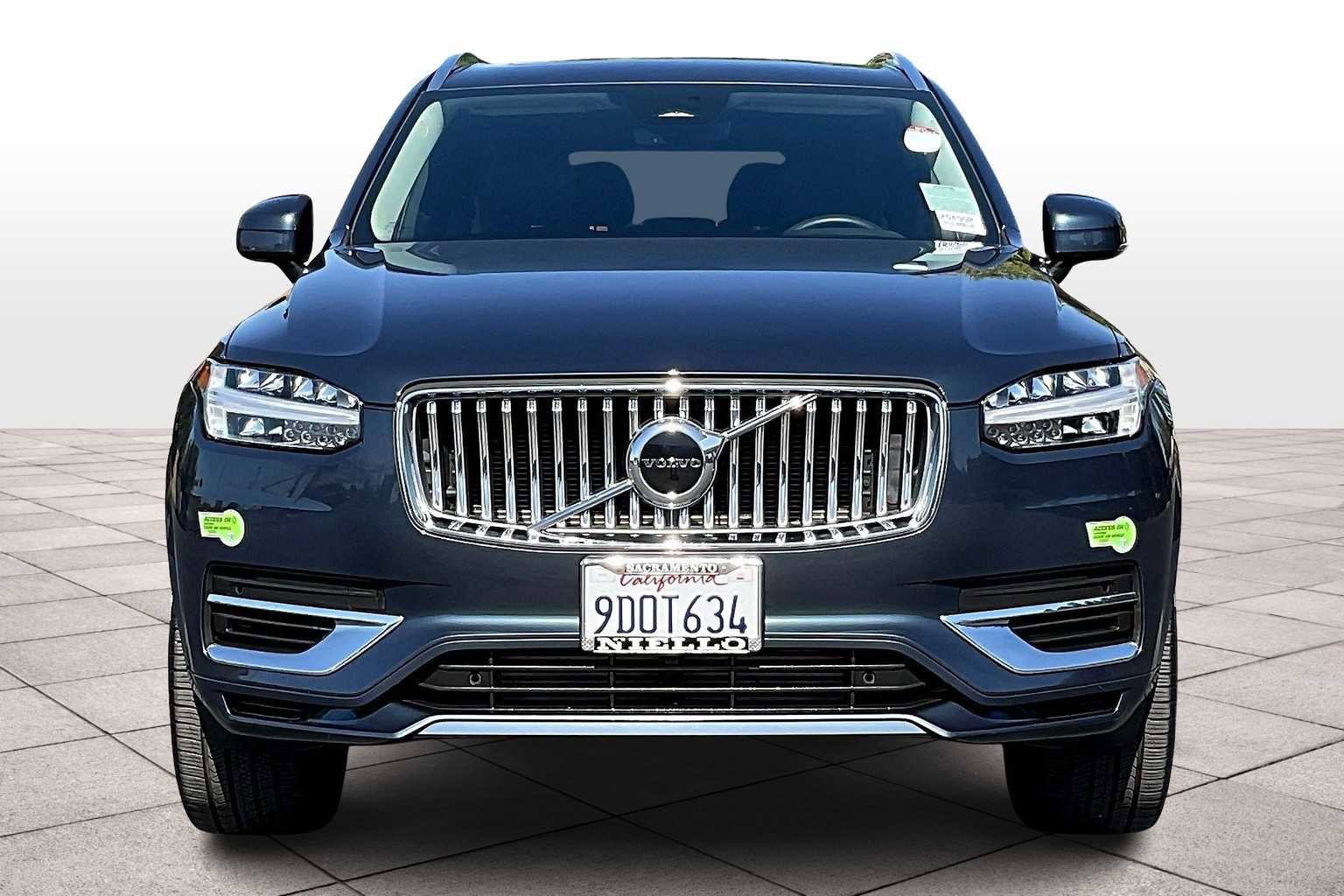 Used 2023 Volvo XC90 T8 Core image 3